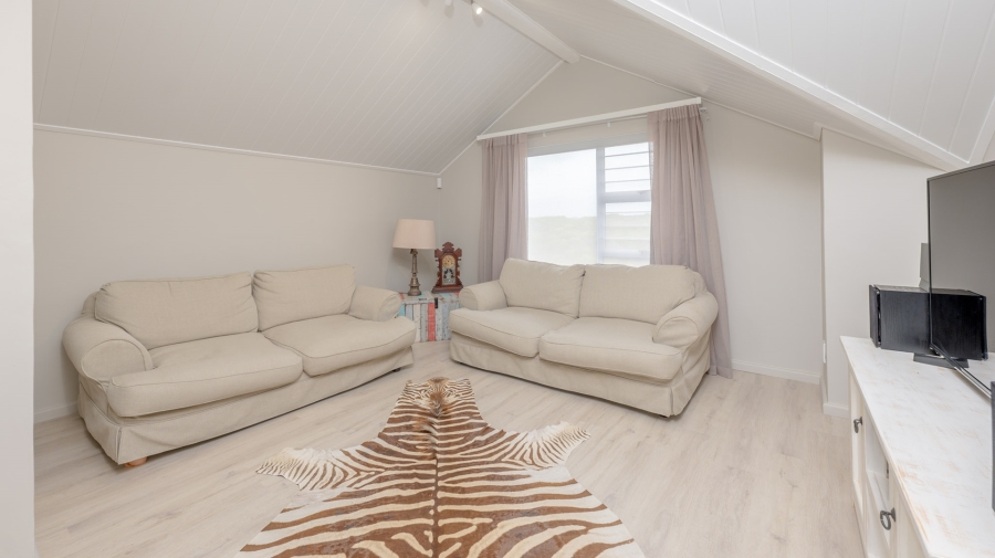 4 Bedroom Property for Sale in Oceanview Heights Western Cape